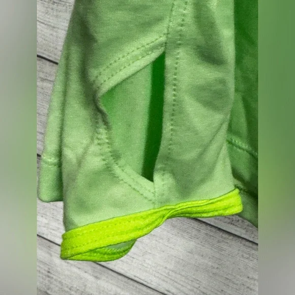 TNF Lightweight Hoodie - Picture 10 of 11